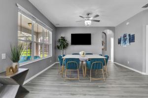 Themed Luxury 6BR Getaway with Resort Amenities