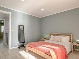 South Shore 2 - HOST & CHILL