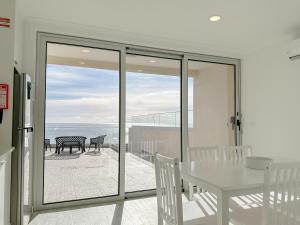 South Shore 1 - HOST & CHILL