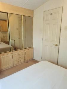 Sunrise Holidays Skegness - Emerald