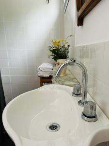 Monoambiente en barrio La Perla con jardín a pocas cuadras de la playa