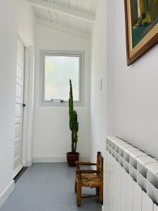 Monoambiente en barrio La Perla con jardín a pocas cuadras de la playa