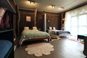 Miranda Farm close to airport!