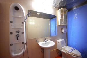Phòng Ba Người Loại Sang Cho 3 Người (Deluxe Triple Room for 3 People)