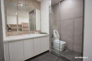 Modern & Charming Penthouse 5BRs in Da Nang Center