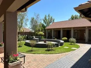 Dara@Medi Lodge - Bethal