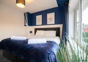 Charming 4-Bedroom Retreat with Garden Views, Free Parking & WiFi - Perfect Location Near Lincoln University - Swinderby