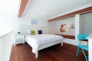 Urbanview Blessing Residence Surabaya by RedDoorz - Gresik