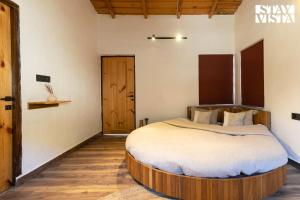 Casa Gaula with BBQ & Bonfire at Bhimtal by StayVista