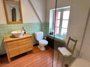 Maisons de vacances Ferme des Jonquilles 15p - billard, PS4, salle de sport : photos des chambres