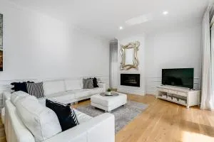 Swainson on Third - Broadview