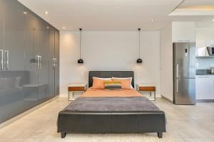 Chic Urban Oasis with character