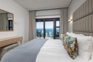1909 Oceans Apartment - by Stay in Umhlanga