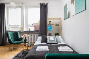 Wilcza Atmospheric Apartment in the Center of Warsaw by Rent like home