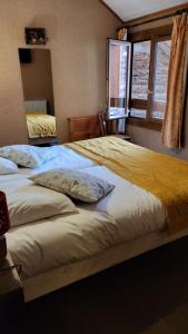 Hotels Hotel Le Chamois Logis : Chambre Lits Jumeaux