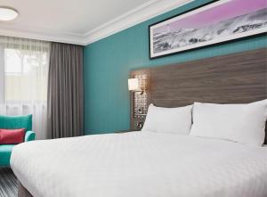 Superior Double Room room in Jurys Inn Aberdeen Airport