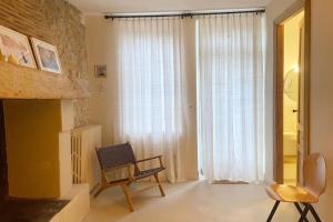 Villas Magnifique maison ancienne avec piscine et vue : photos des chambres