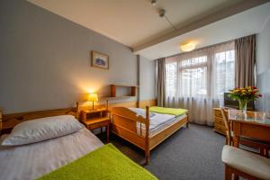 Standard Twin Room with Mountain View room in Hotel Gromada Zakopane
