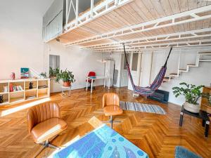 Central and spacious apartment