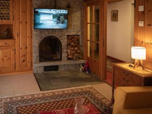 Apartment Chalet Turquino - Apartment Marmotte by Interhome