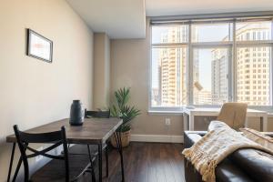 Reston studio w fitness center 1 mi to mall WDC-836