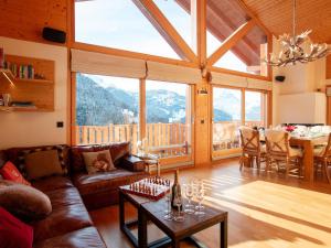 Chalet Chalet Les Pars by Interhome
