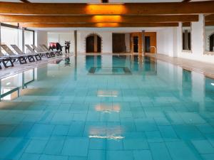 Apartment Domaine des Reines A9 by Interhome