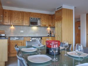 Apartment Domaine des Reines A9 by Interhome