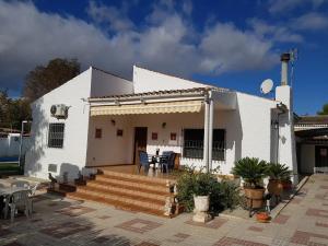 Chalet independiente en zona residencial rural con piscina privada