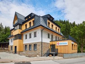 Apartment Rooftop Vista Maisonette & Relaxing Bath by Interhome