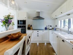 2 Bed in Ludlow 78025