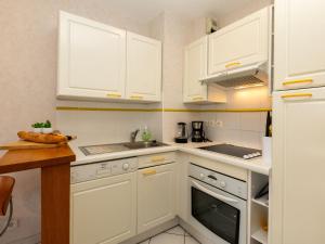 Apartment Résidence des Tennis-3 by Interhome