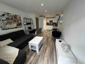 Stylish 1-Bed Flat with Sofa-Bed in London