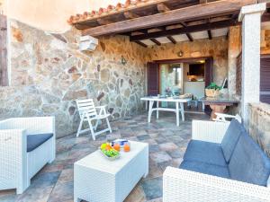 Apartment CSC - 5 - Baia de Bahas by Interhome