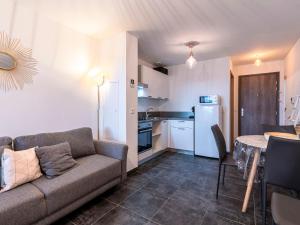 Apartment La Boétie A by Interhome