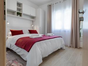 Apartment Tramonto-1 by Interhome