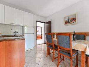 Apartment Ana-2 by Interhome 