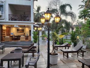 Coastal Suites Apart Hotel ---- 10 minutes walk to beach