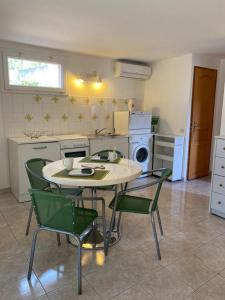 Appartements Appartement T2 Olmeto : photos des chambres