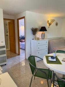 Appartements Appartement T2 Olmeto : photos des chambres