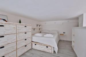 Quiet House Milano in Navigli Sleeps 4
