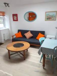 The Studio is bright, airy and comfortable. - Isfield