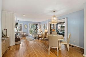PS4521: 4521 Parkside Villa