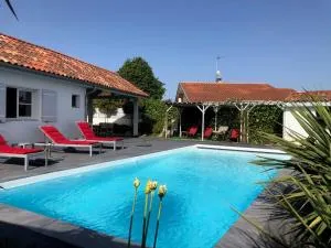 CAPBRETON entre centre et plage Villa DEUMIER avec piscine 12 personnes #0606 - Capbreton