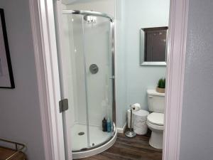 Cozy Little Cabin Slumber Village 3