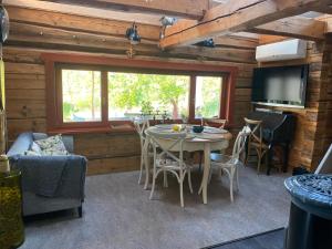 Annas Dzirnavas-Ezera māja