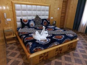 Srinagar hotels and houseboats