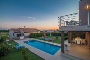 Villa Stefanja kids friendly with sea view near Fažana