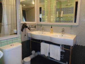 Hotels Hotel les Degres de Notre Dame : photos des chambres