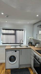 Bright and cosy loft converted studio apartment!